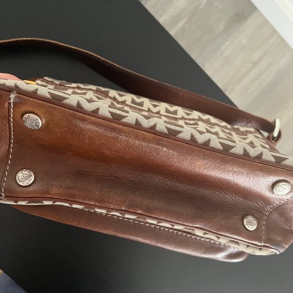 Michael Kors Matching Handbag & Wallet - Picture 5 of 11